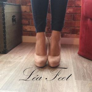 Lea_feet_officiel MYM