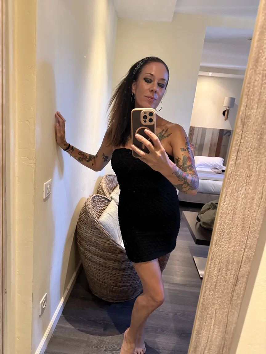Adelinelafouine nude leak — photo porn MYM de Adelinelafouine nue