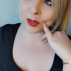 Blondiie_x nude — vidéo porn leak MYM