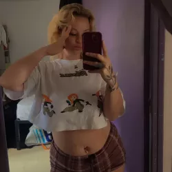 Body-curvy nude — photo porn leak MYM