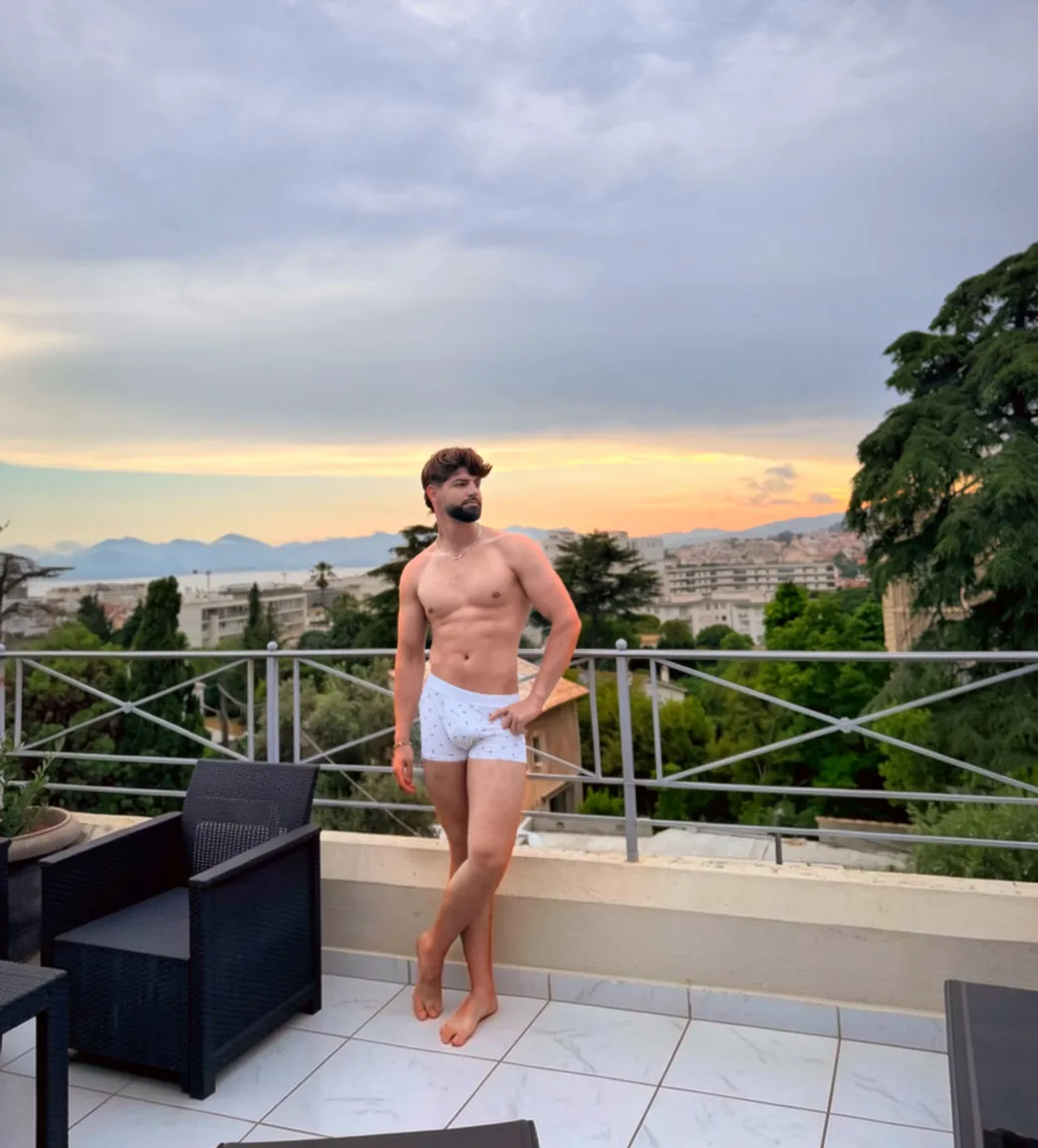 Brexit nude leak — photo porn MYM de Brexit nue
