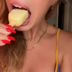 Vidéo similaire de Carlafossettes