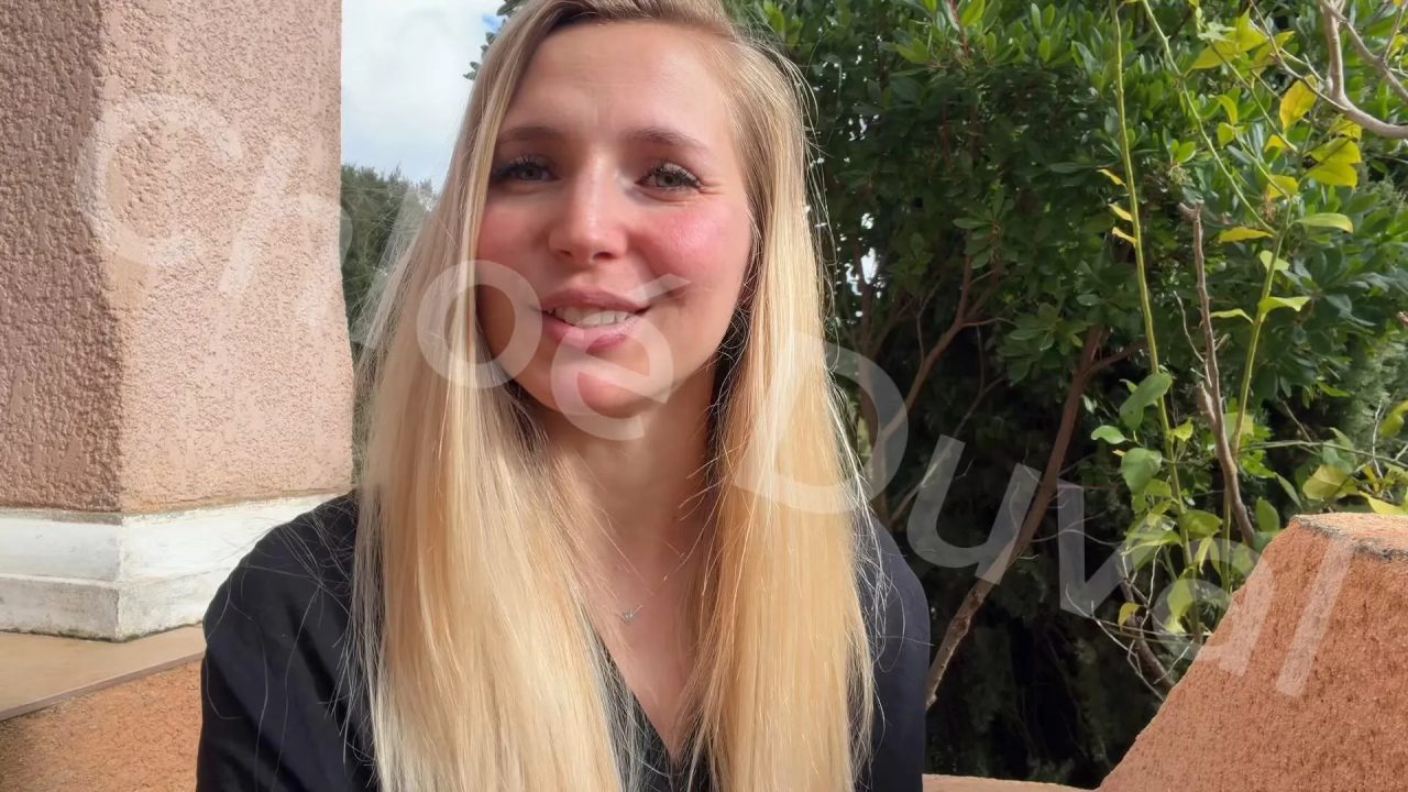 Chloeduval nude leak — vidéo porn MYM de Chloeduval nue