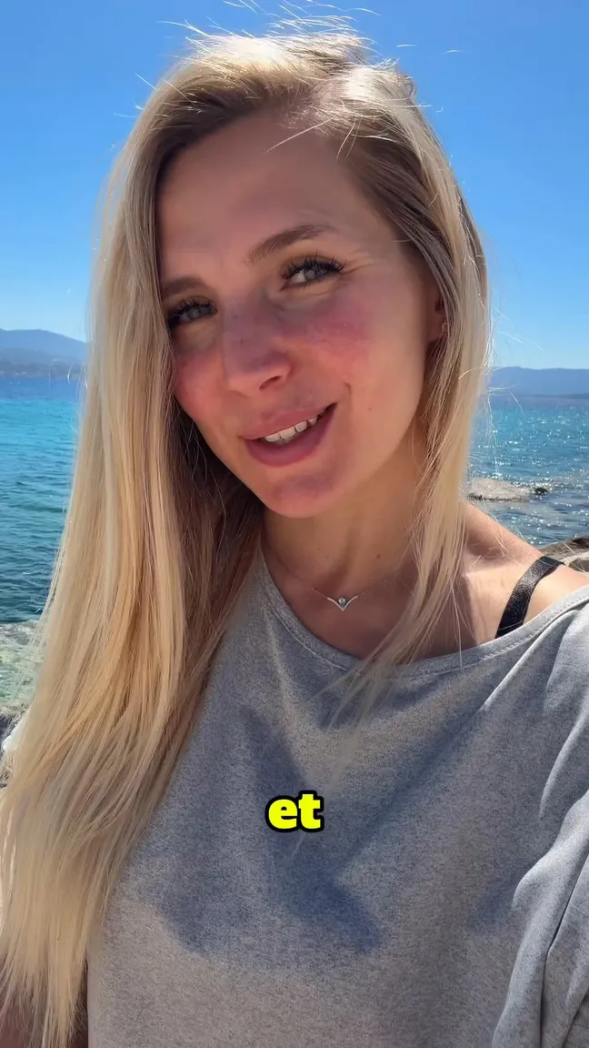 Chloeduval nude leak — vidéo porn MYM de Chloeduval nue