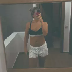 Emiliedvlt nude — photo porn leak MYM