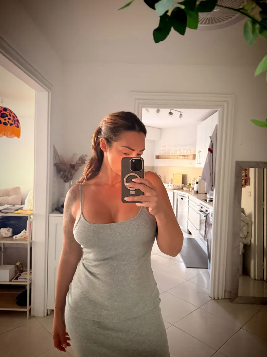 Emilienefnaf nude leak — photo porn MYM de Emilienefnaf nue
