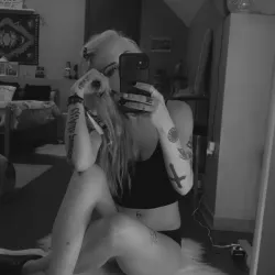 Vidéo similaire de Emytrashh