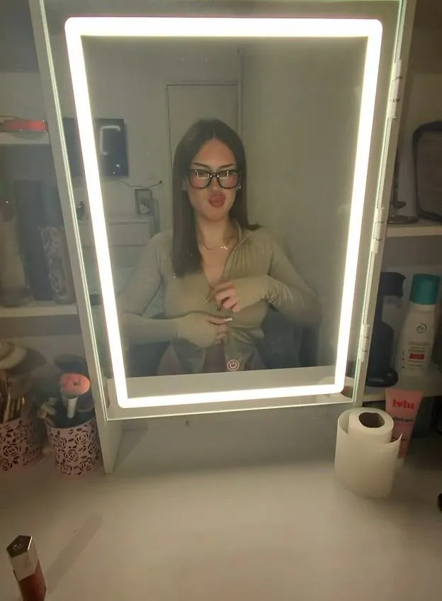Evacdc nude leak — photo porn MYM de Evacdc nue