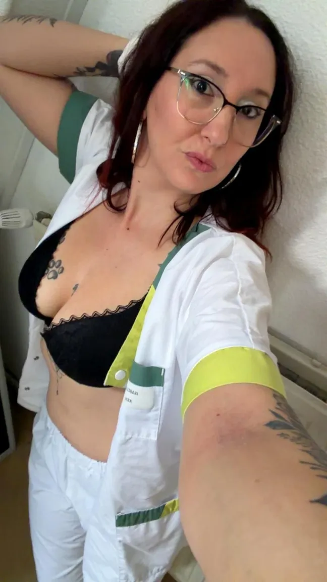 Isa-milf nude leak — photo porn MYM de Isa-milf nue