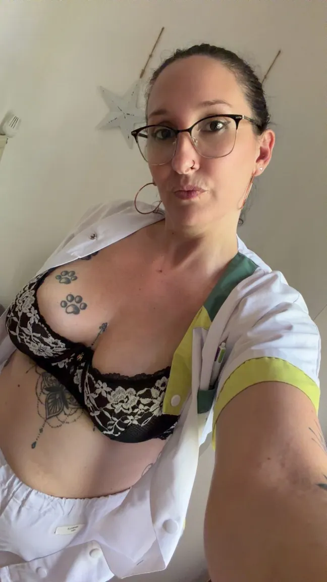 Isa-milf nude leak — photo porn MYM de Isa-milf nue
