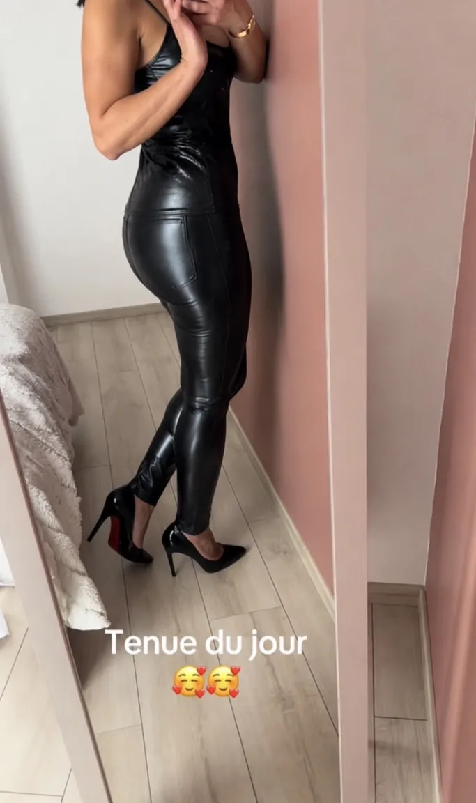 Jenny29_bzh nude leak — photo porn MYM de Jenny29_bzh nue