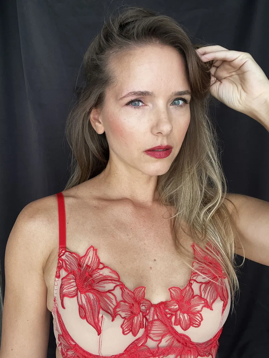 Julie77 nude leak — photo porn MYM de Julie77 nue