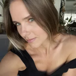 Julie77 nude — photo porn leak MYM