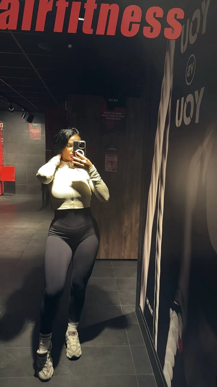 Juliebacha nude leak — photo porn MYM de Juliebacha nue