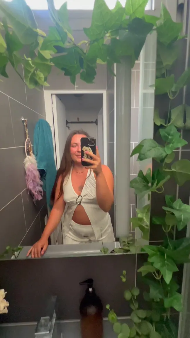 Justineangela nude leak — vidéo porn MYM de Justineangela nue