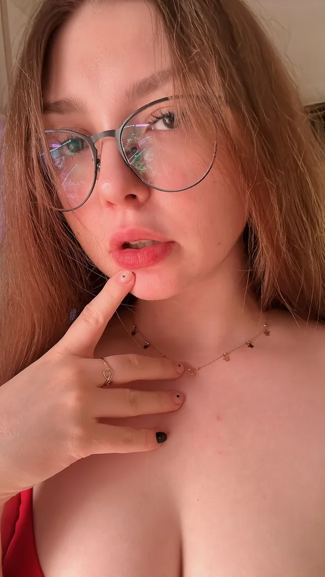 Lapetitecamille nude leak — photo porn MYM de Lapetitecamille nue