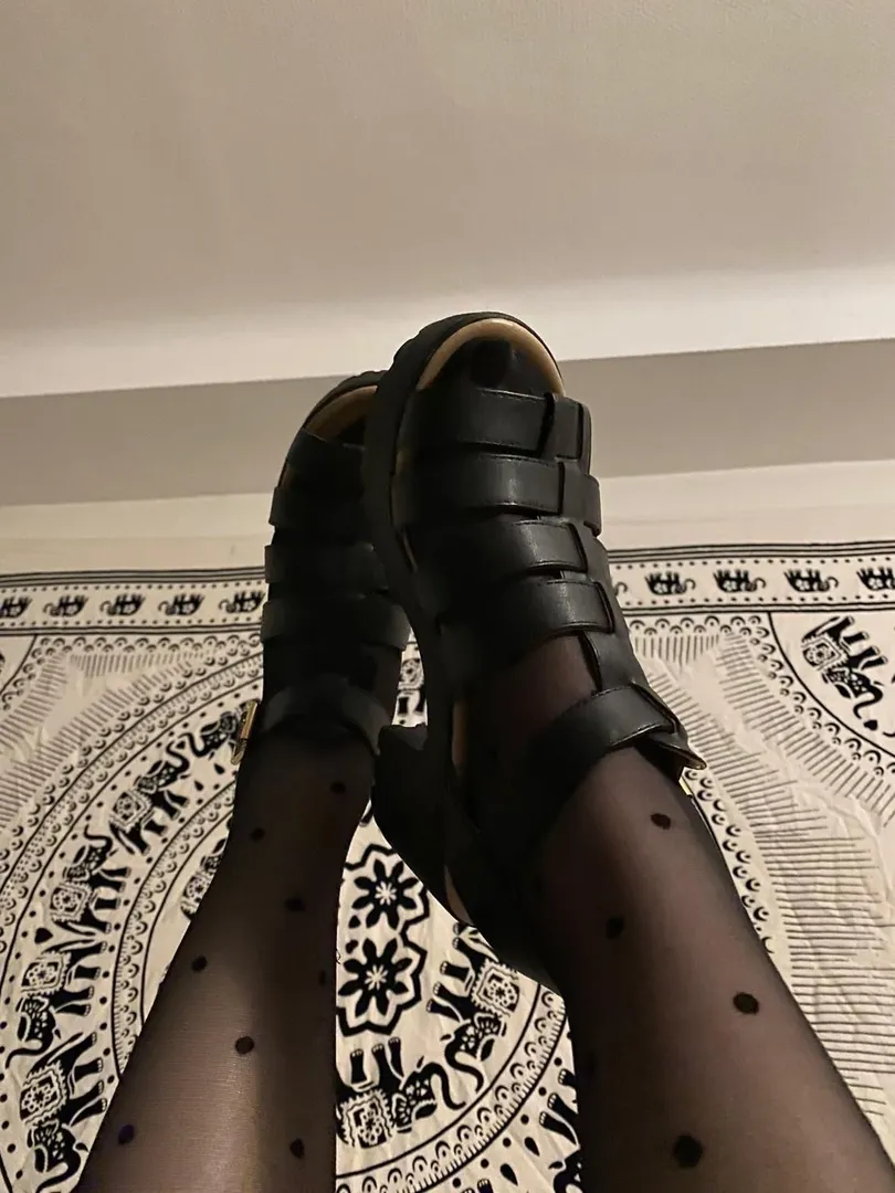 Photo de Lea_feet - MYM