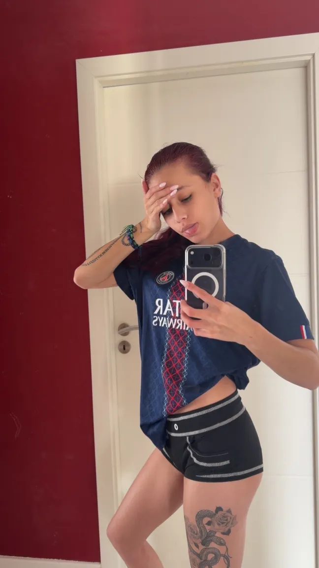 Lilouphilips nude leak — photo porn MYM de Lilouphilips nue