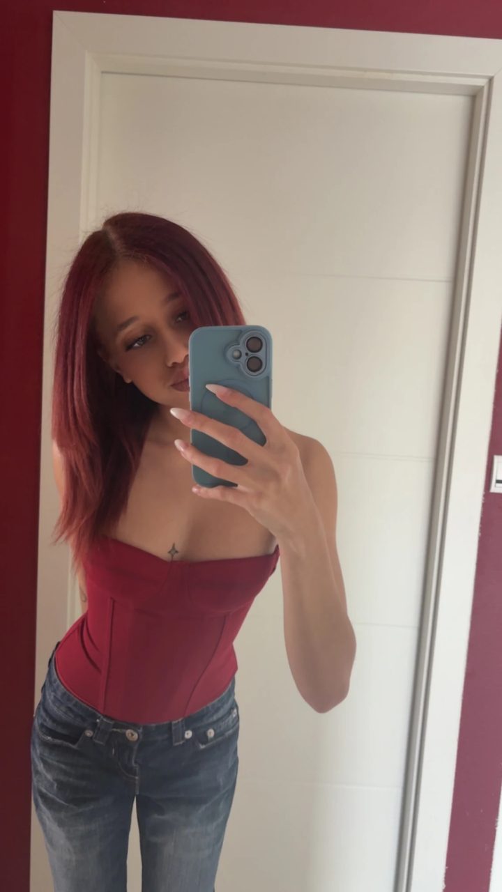 Lilouphilips nude leak — photo porn MYM de Lilouphilips nue