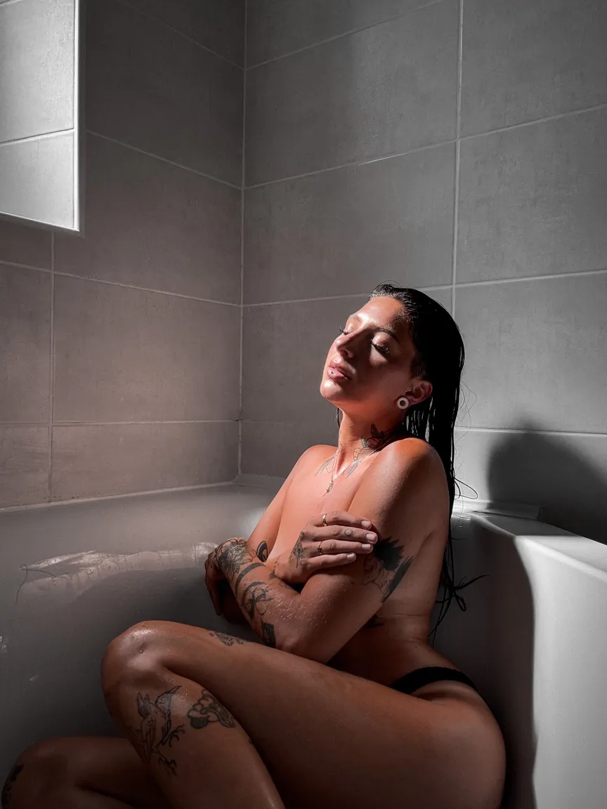 Lirpa nude leak — photo porn MYM de Lirpa nue