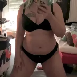 Littlebluekitten25 nude — vidéo porn leak MYM
