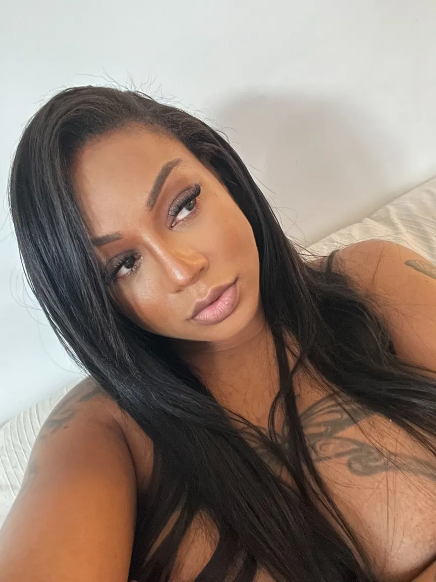 Lizamonet nude leak — photo porn MYM de Lizamonet nue