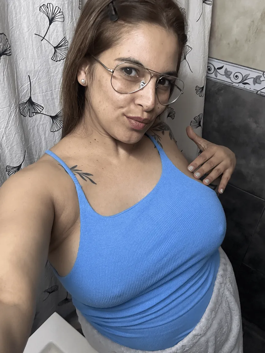 Louisegestin nude leak — photo porn MYM de Louisegestin nue