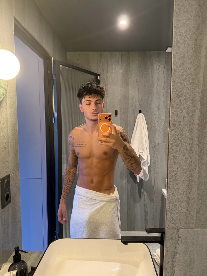 Lucasblgn nude leak — photo porn MYM de Lucasblgn nue