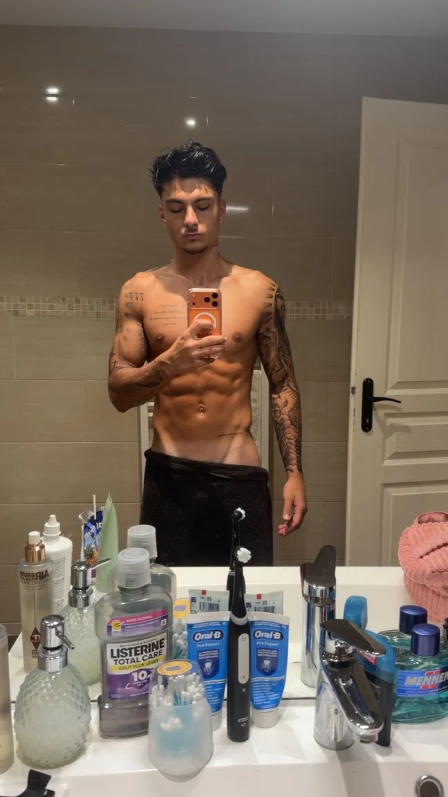 Lucasblgn nude leak — photo porn MYM de Lucasblgn nue