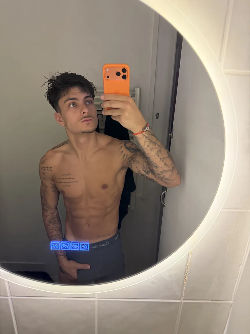 Lucasblgn nude leak — photo porn MYM de Lucasblgn nue