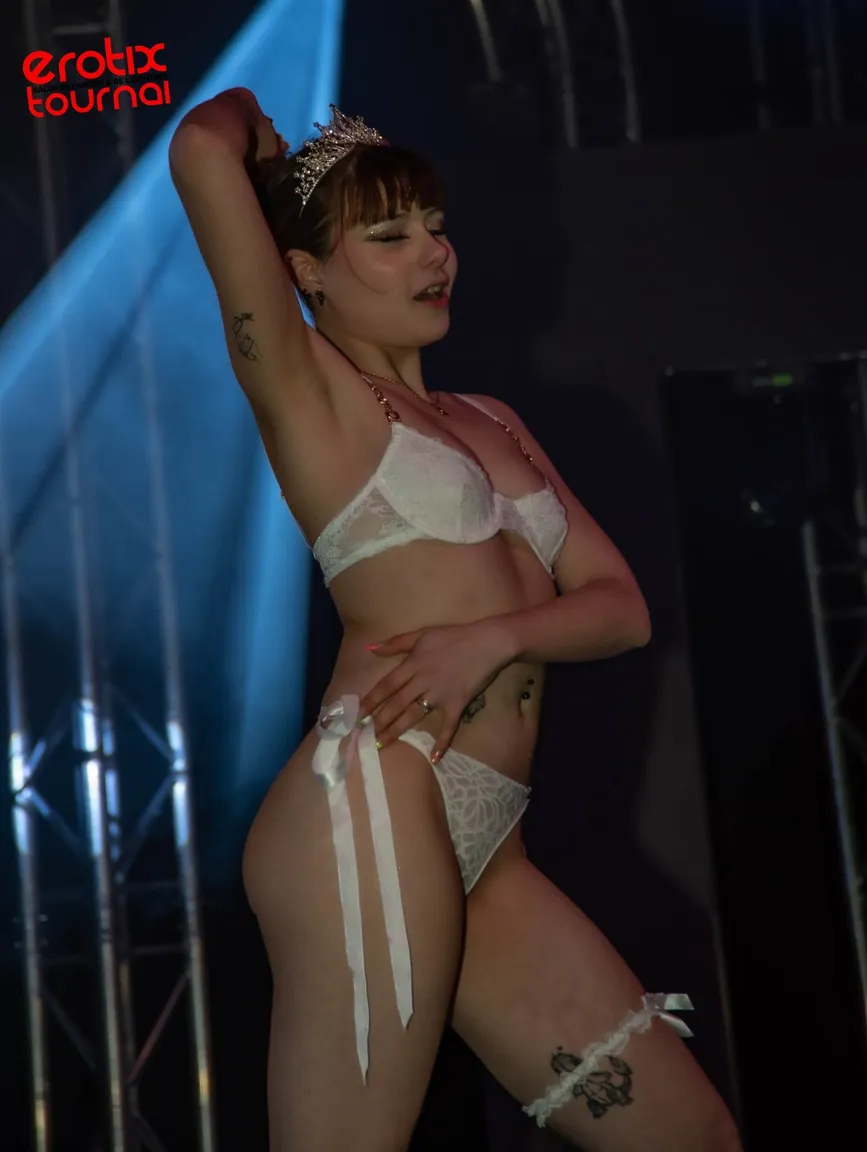 Lunarival nude leak — photo porn MYM de Lunarival nue