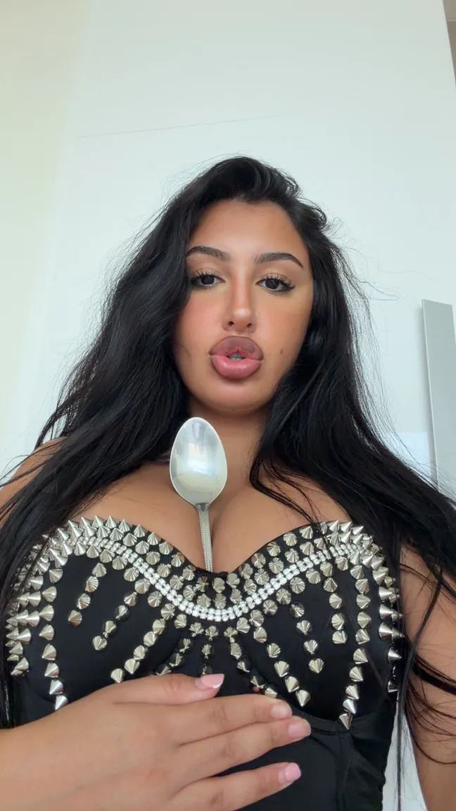 Luxy_capi nude leak — photo porn MYM de Luxy_capi nue