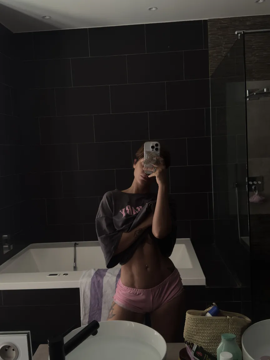 Maevamartinez nude leak — photo porn MYM de Maevamartinez nue