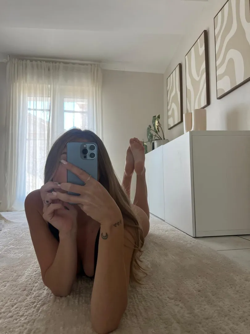 Mauvaise-fille nude leak — photo porn MYM de Mauvaise-fille nue