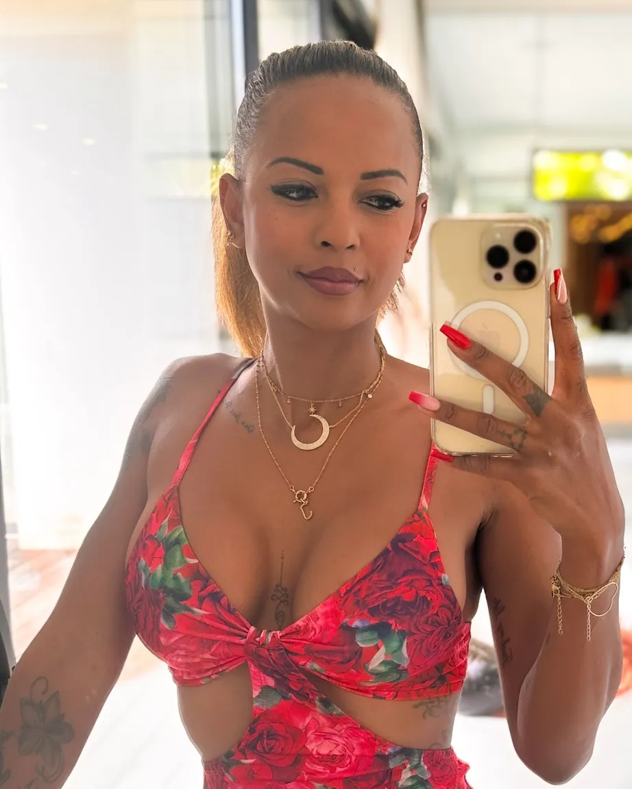 Miiana nude leak — photo porn MYM de Miiana nue