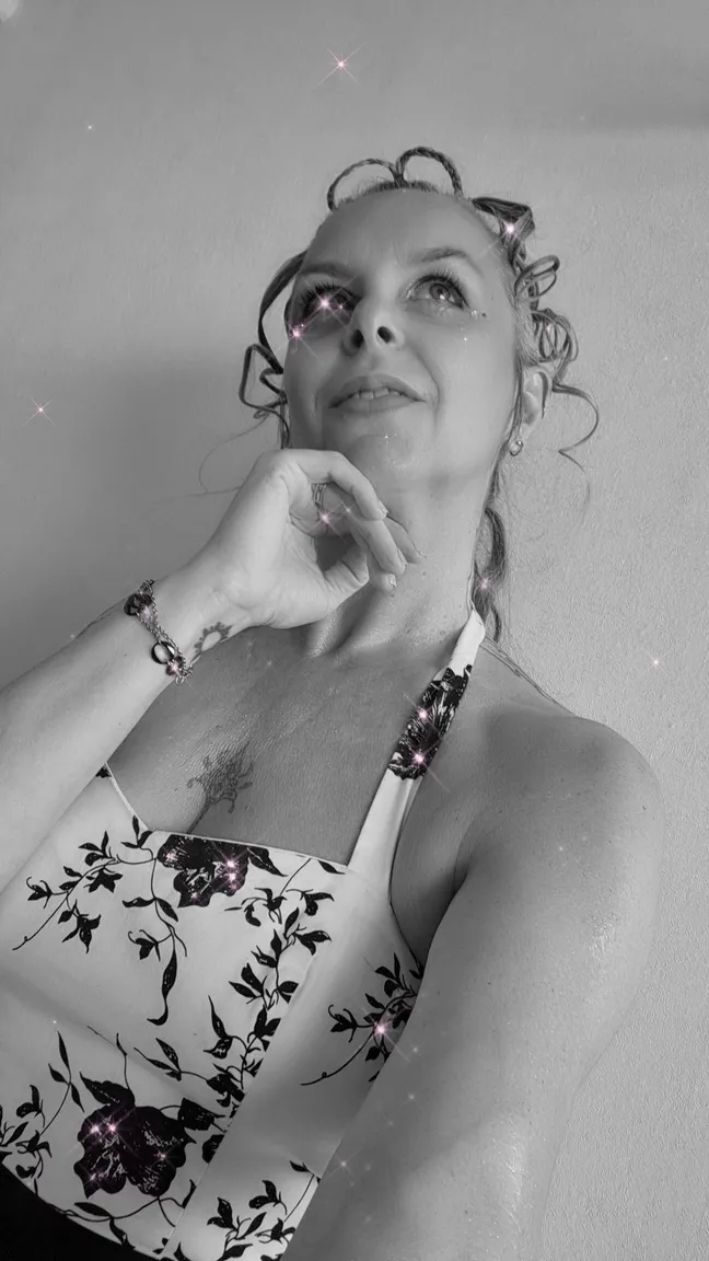 Milfkokine nude leak — photo porn MYM de Milfkokine nue