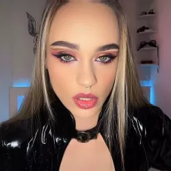 Mllecam nude — vidéo porn leak MYM