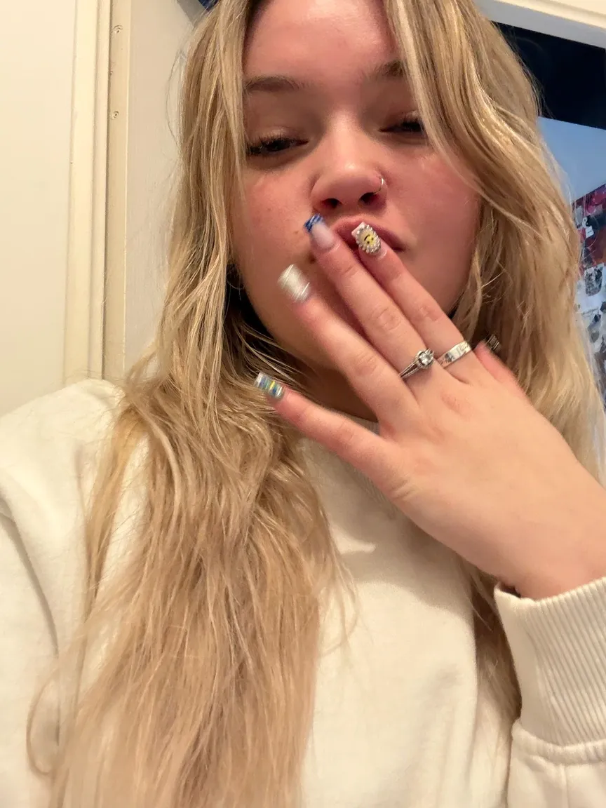 Paulineonlinee nude leak — photo porn MYM de Paulineonlinee nue