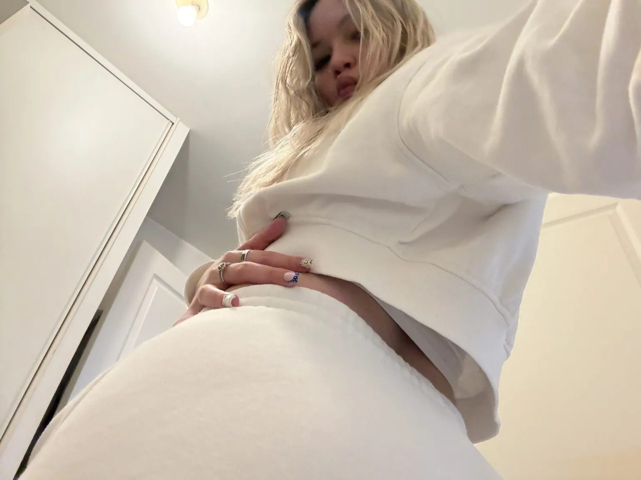 Paulineonlinee nude leak — photo porn MYM de Paulineonlinee nue
