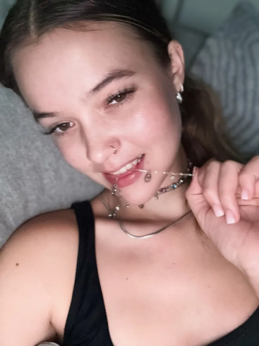Paulineonlinee nude leak — photo porn MYM de Paulineonlinee nue