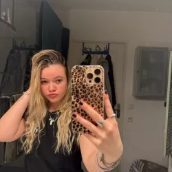 Paulineonlinee nude — photo porn leak MYM