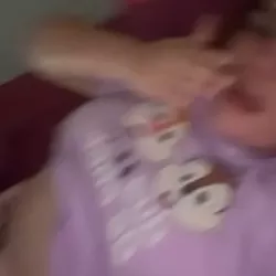 Vidéo similaire de Petitejadou