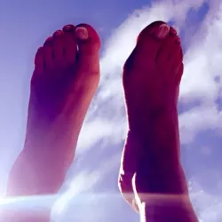 Photo de Piedsjoliefemme