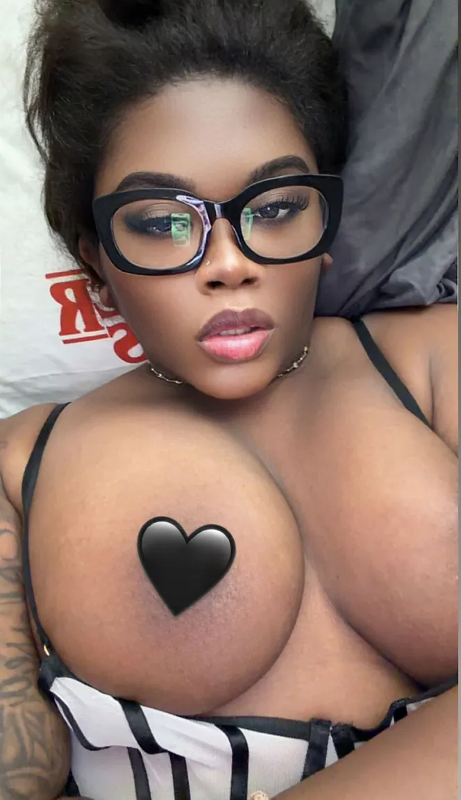 Quinn1 nude leak — photo porn MYM de Quinn1 nue