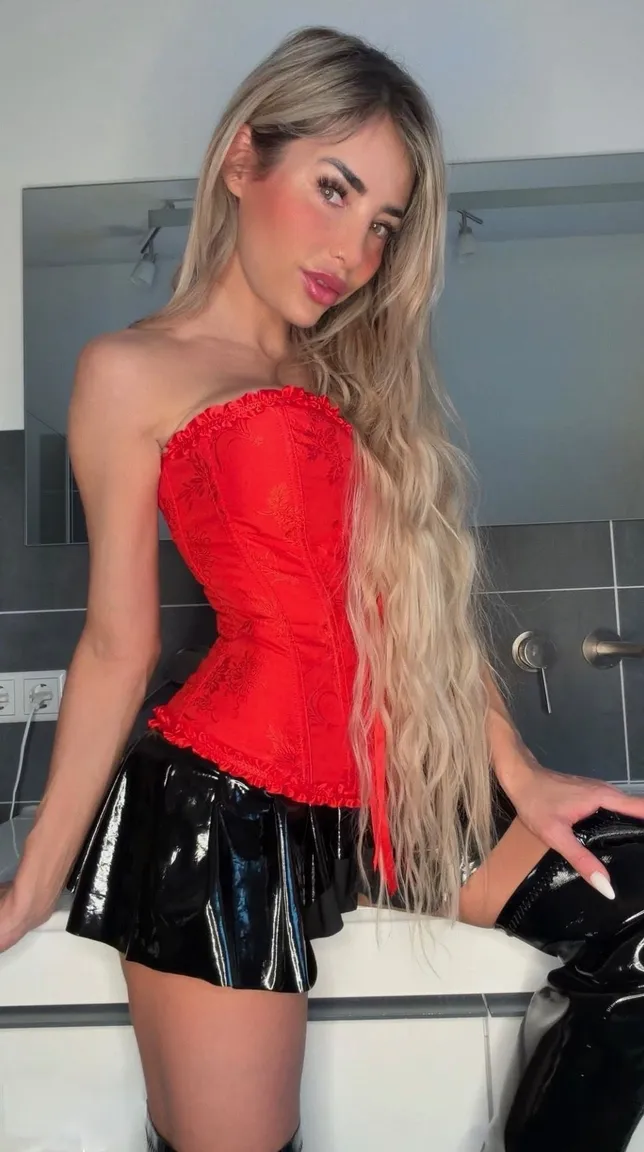 Sandylein nude leak — photo porn MYM de Sandylein nue