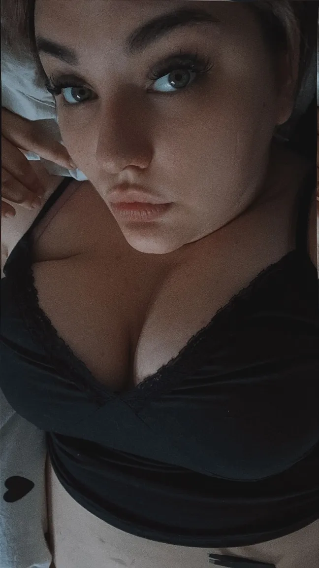 Thioceane nude leak — photo porn MYM de Thioceane nue