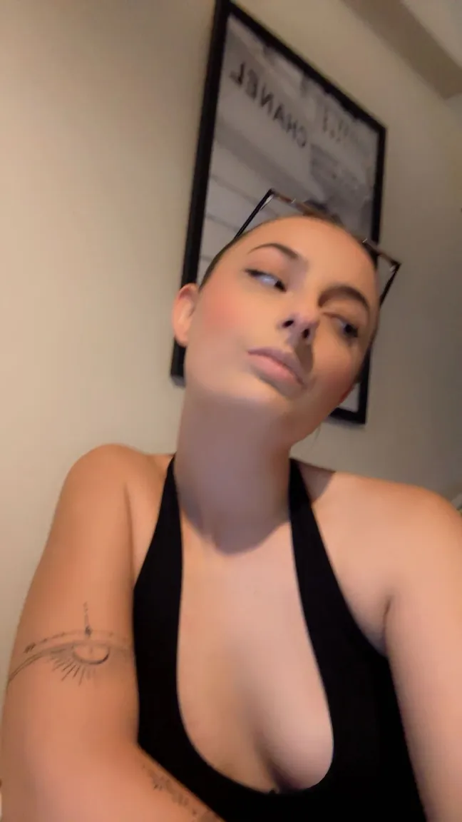Unefemme_ nude leak — photo porn MYM de Unefemme_ nue