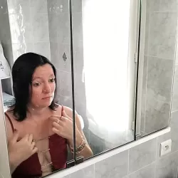Vidéo similaire de Virgiegirls